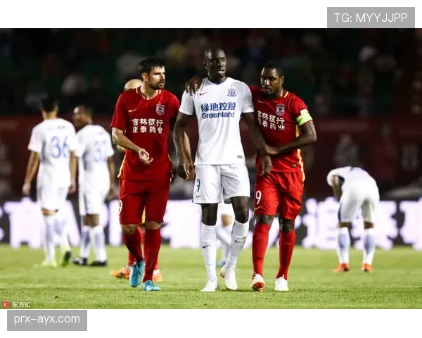 足球中关于球员首饰佩戴的规则有哪些细节和处罚标准？